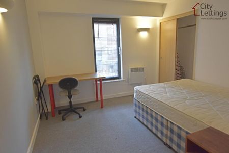 2 bedroom ground floor flat to rent - Photo 4