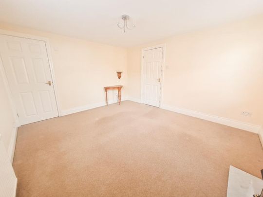 2 bedroom maisonette to rent - Photo 1