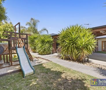 Versatile Home Near Lake Weeroona & Bendigo Hospital - Photo 5