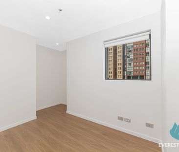 Just renovated stylish 2-bedroom, 2-bathroom apartment & parking near World Square - Photo 2