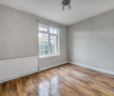 4 bedroom detached house to rent - Photo 5