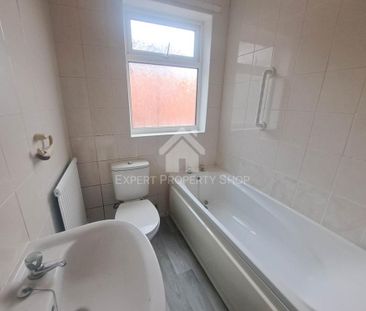 3 bedroom semi-detached house to rent - Photo 4