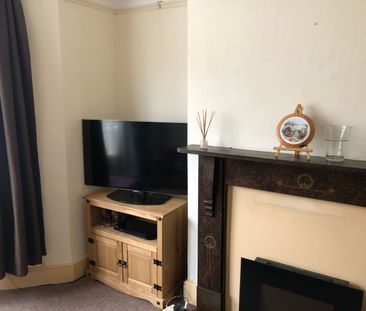 Room in a Shared House, Edward Road, BS4 - Photo 1