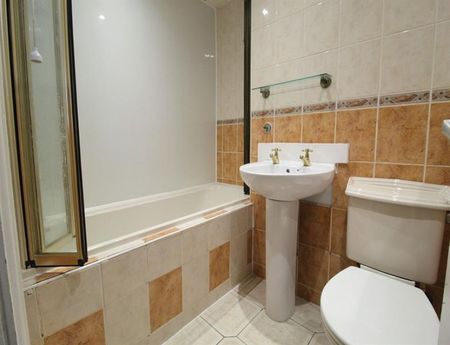 2 Bedroom Apartment Available Arranging tenancy - Photo 5