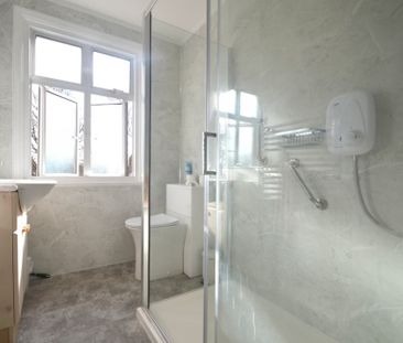 3 bedroom Semi-detached house to rent - Photo 5