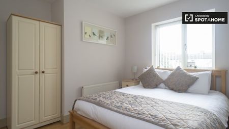 3-bedroom apartment for rent in Docklands South, Dublin - Photo 4