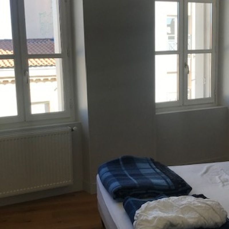 T3 BORDEAUX SAINT GENES VICTOIRE - Photo 1