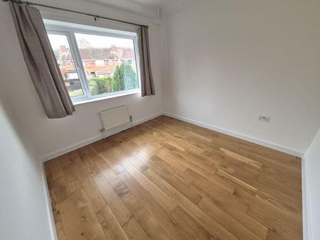 3 bedroom semi-detached house to rent - Photo 5