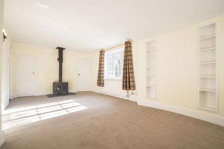 5 bedroom detached house to rent - Photo 3