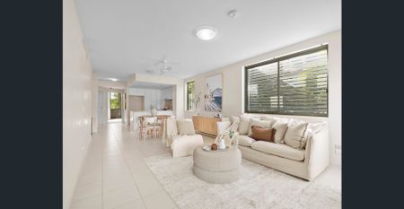 Resort style living in Casuarina - Photo 3