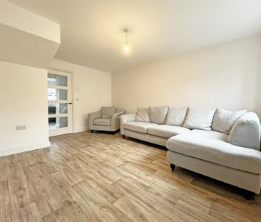 3 bedroom Town house to rent - Photo 1