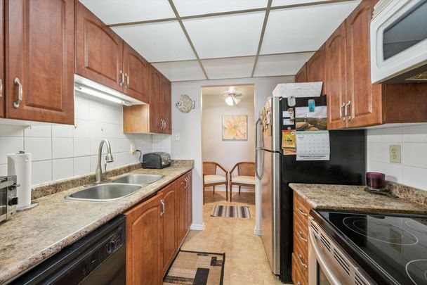 For Lease - 4 Lisa Street Unit# 707, Brampton, Ontario - Photo 1