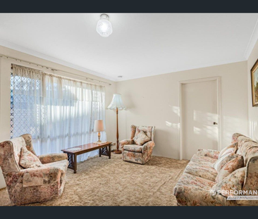 Wonderful Wandarrie Home - Photo 4