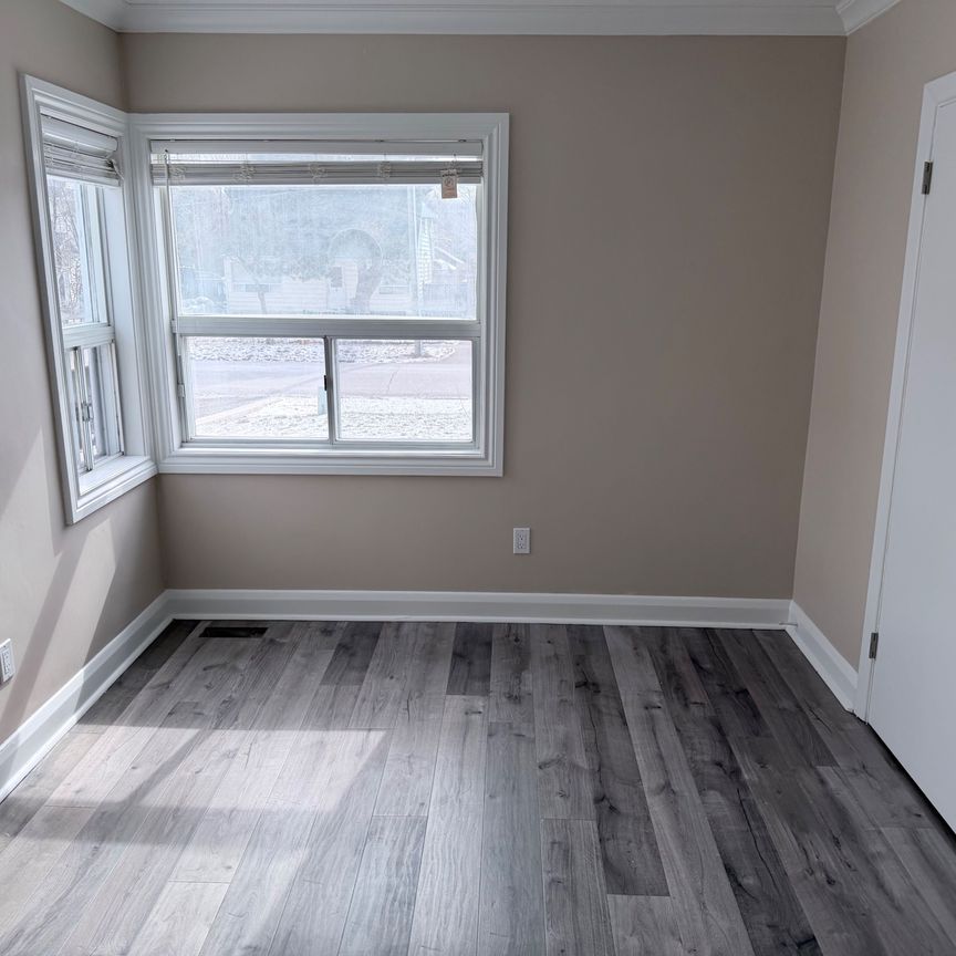 For Lease - 133 Hawthorne Road Unit# Main floor, Oakville, Ontario - Photo 1