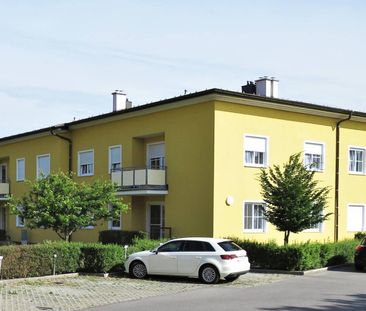 Dachgeschosswohnung mit Balkon - Photo 1