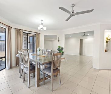 Spacious Air conditioned home - Photo 4