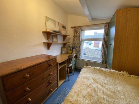 1 bedroom in a house share to rent - Photo 5