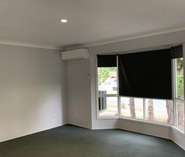 DELIGHTFUL LOWSET FAMILY HOME IN ALEXANDRA HILLS - RENT TO INCREASE... - Photo 3