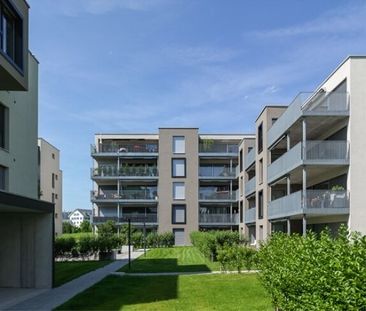 Beautiful, sunny, familiar - Photo 1