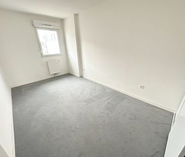 Location Appartement 4 pièces 84m² - Photo 2