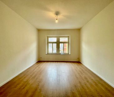 FRISCH RENOVIERTE 2-Zimmer Wohnung mit Balkon im Herzen von Bischof... - Photo 1