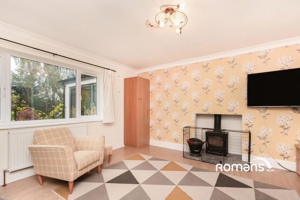 4 bedroom detached house to rent - Photo 1