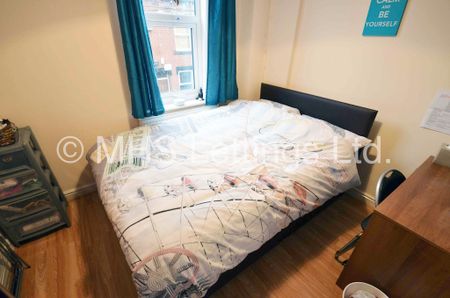 4 Bedroom End Terraced House for rent in William Street - Photo 4
