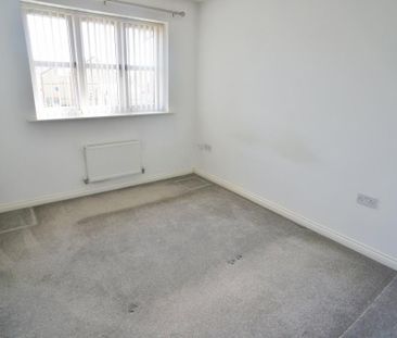 3 bedroom end of terrace house to rent - Photo 3
