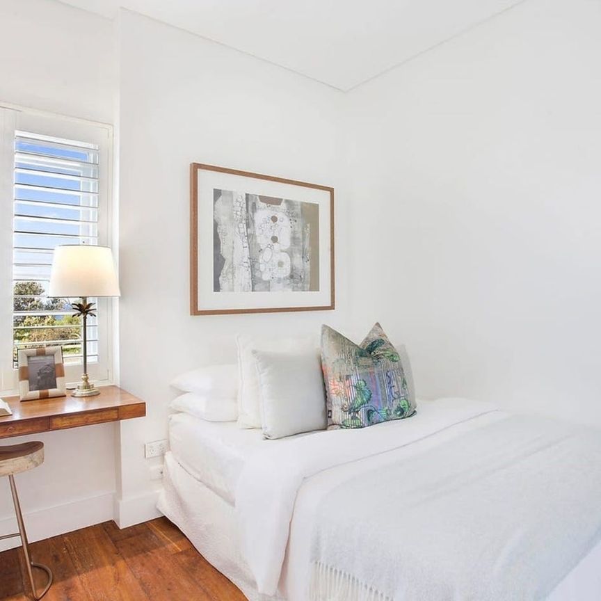 Unique House Like Apartment Enjoying Superb Views - Photo 1