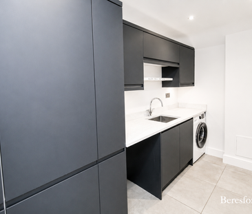 4 bedroom detached house to rent - Photo 4