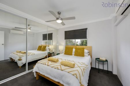 Spacious air conditioned two bedroom unit close to the beach - Photo 4