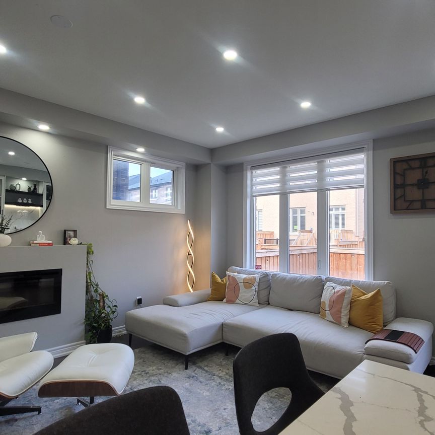 For Lease - 1319 Chee Chee Landing, Milton, Ontario - Photo 1