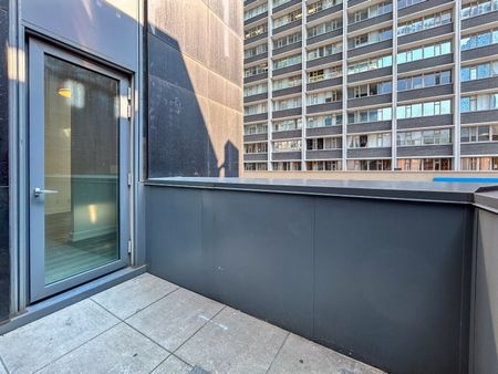 For Lease - 7 Grenville Street Unit# 511, Toronto, Ontario - Photo 4
