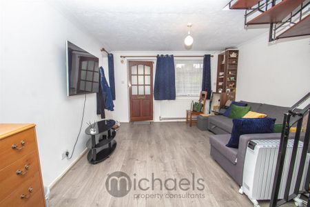 3 bedroom semi-detached house to rent - Photo 2