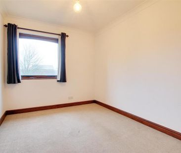 3 bedroom apartment to rent - Photo 4