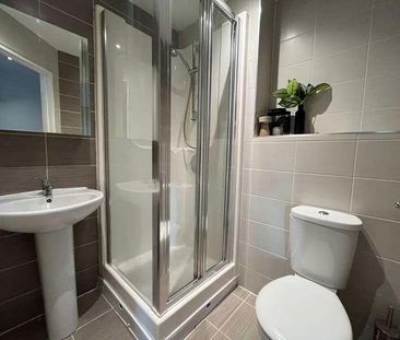 Bed Ensuite Student Flat, LN1 - Photo 1