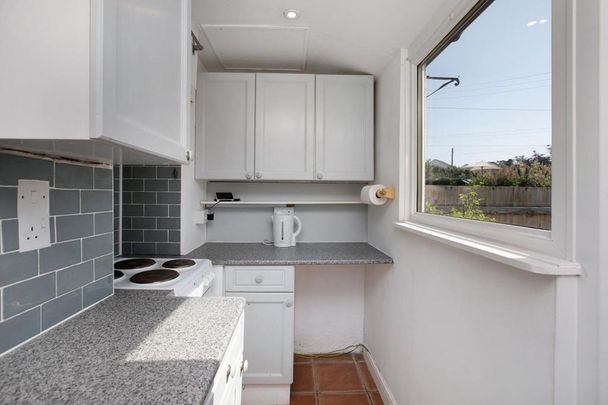 1 bedroom end of terrace house to rent - Photo 1