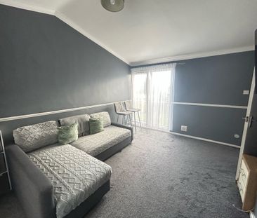 Angle Ways, Stevenage - Photo 2