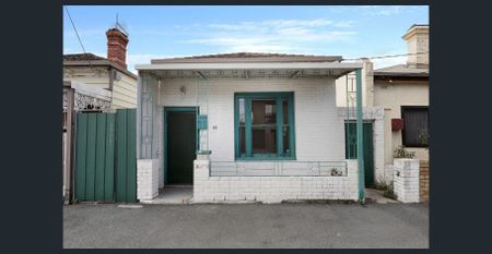 Inner-City Living Minutes from Shops, Cafés and Transport - Photo 5