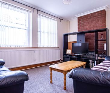 Quirky four bedroom house on Coburn Street - Photo 5