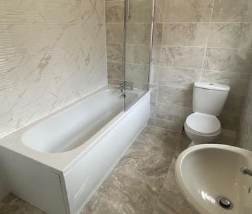 4 bedroom house to rent - Photo 3
