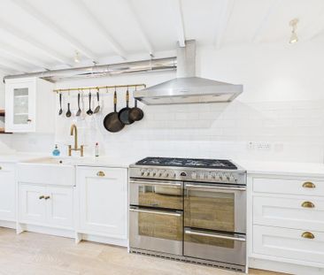 4 bedroom terraced house to rent - Photo 1