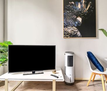 Cool Inner City Living - Photo 3