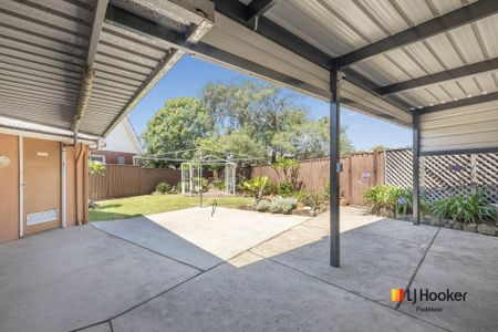 Unbeatable Location, Peaceful Cul-de-Sac Living - Photo 5