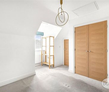 4 bedroom semi-detached house to rent - Photo 6
