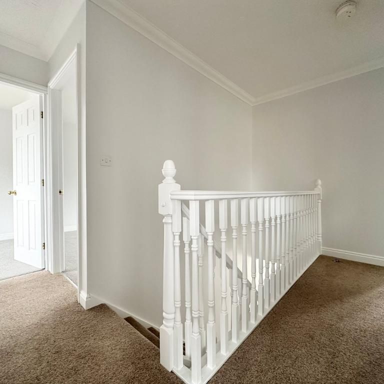 4 bedroom detached house to rent - Photo 1