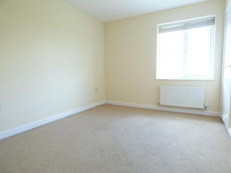 Spittal Hardwick Lane, Castleford, WF10 3HX - Photo 3