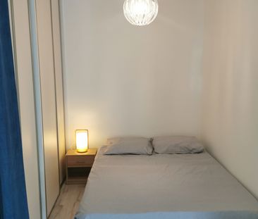 Location 145 Cours Tolstoi Villeurbanne (69100) Le bien en vidéo - Photo 1