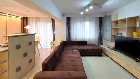 Apartament de inchiriat in Ploiesti, zona Piata Mihai Viteazul - Photo 2