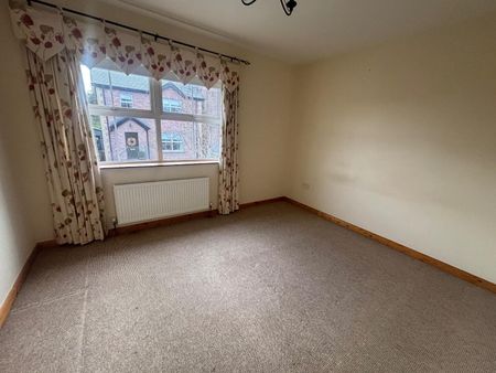 3 Bed Detached House - Photo 4